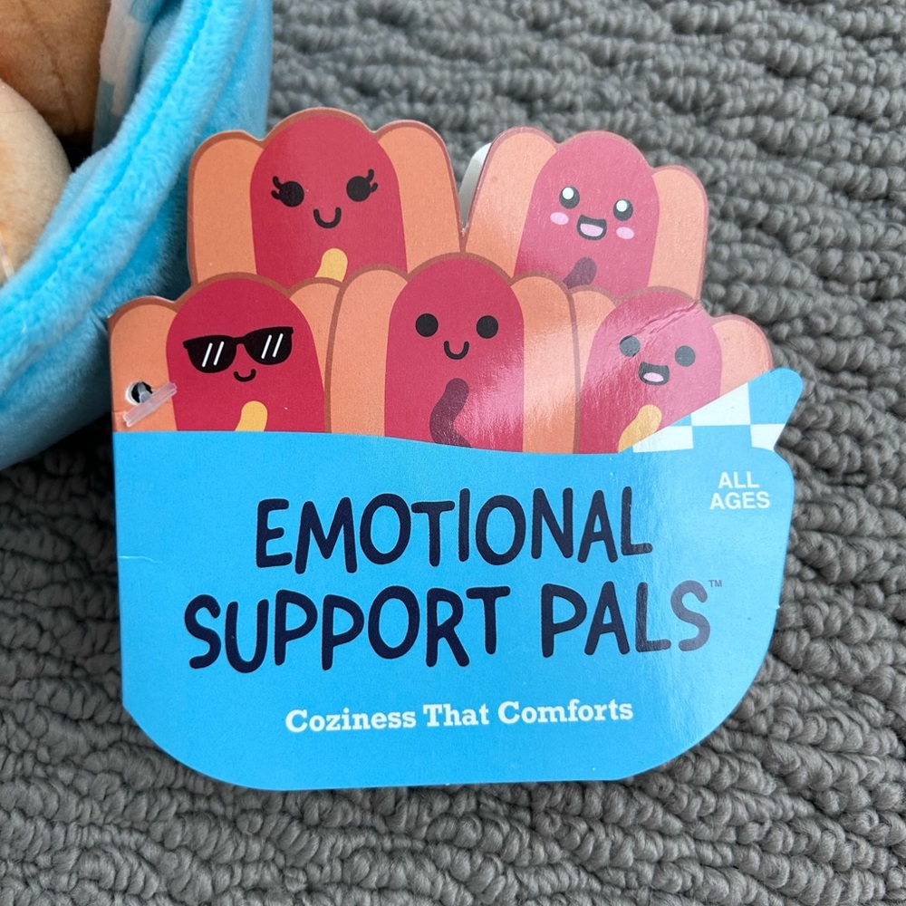 New Emotional Support Hot Dogs Plush
Cute
Funny
Gift
What Do You Meme - Picture 5 of 12